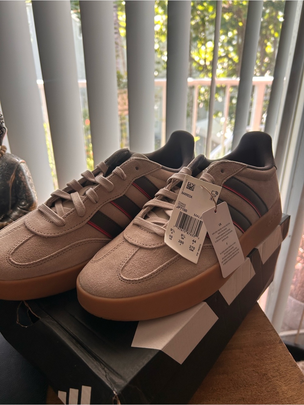 Adidas Casual Suede Low-Top Sneakers in Beige with Gum Sole